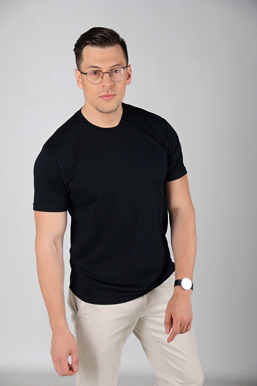 Men’s slim black T-shirt, production sample